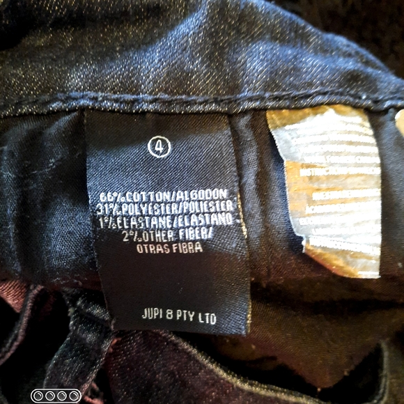 Kourtney Kardashian high rise collection jeans - Picture 5 of 8